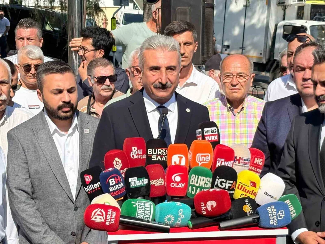 Bursa'da CHP'den ayrılan 6 belediye başkanı Yeni Parti'ye geçti