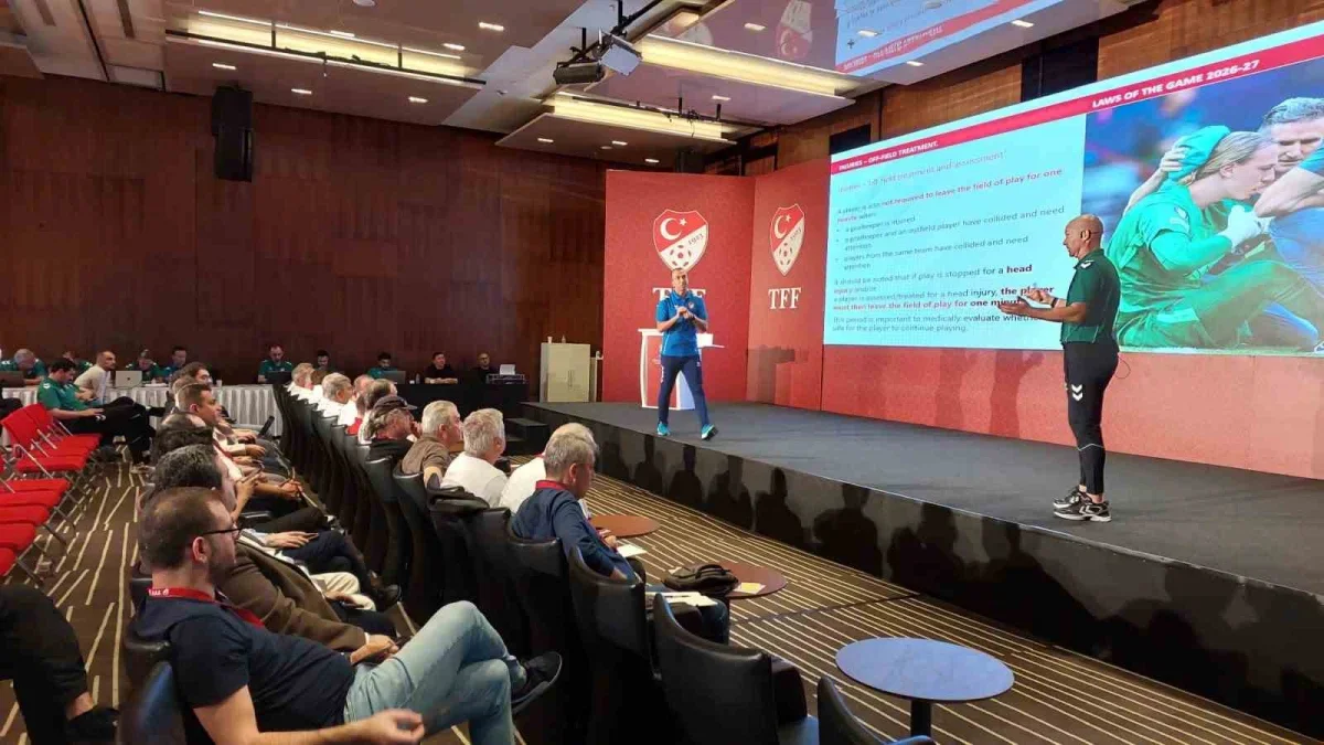 Anthony Taylor, yeni oyun kuralları için basınla buluştu