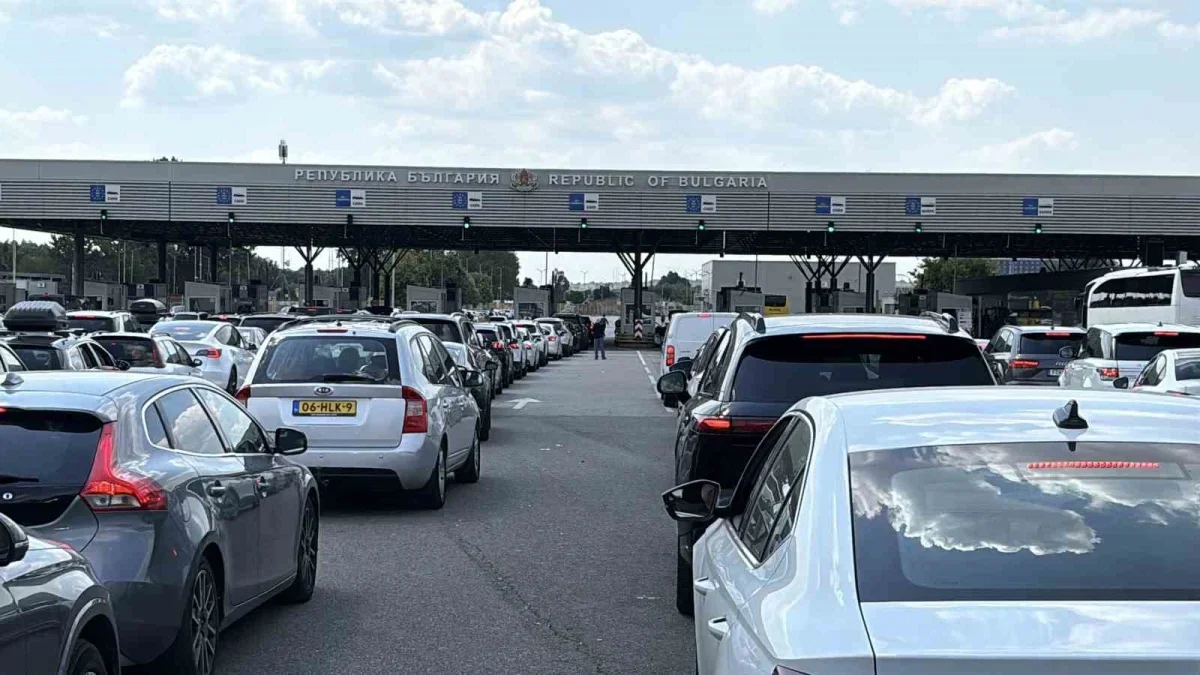 Gurbetçilerin Avrupa'ya dönüş yolculuğunda Kapıkule yoğunluğu