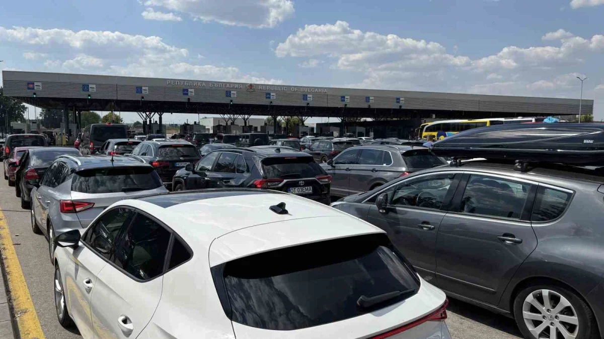 Gurbetçilerin Avrupa'ya dönüş yolculuğunda Kapıkule yoğunluğu