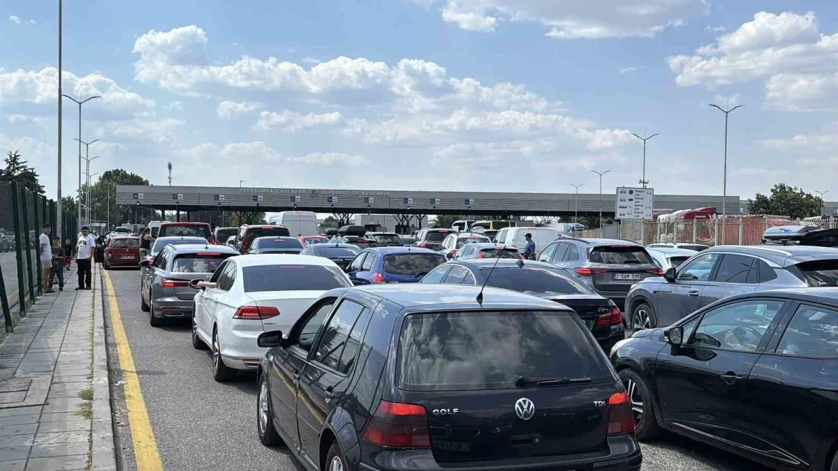 Gurbetçilerin Avrupa'ya dönüş yolculuğunda Kapıkule yoğunluğu