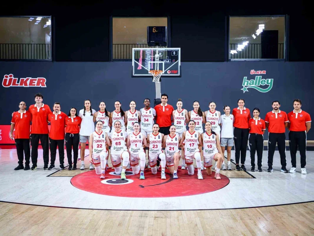 16 Yaş Altı Yıldız Kız Milli Takımı Almanya'yı 67-48 yendi