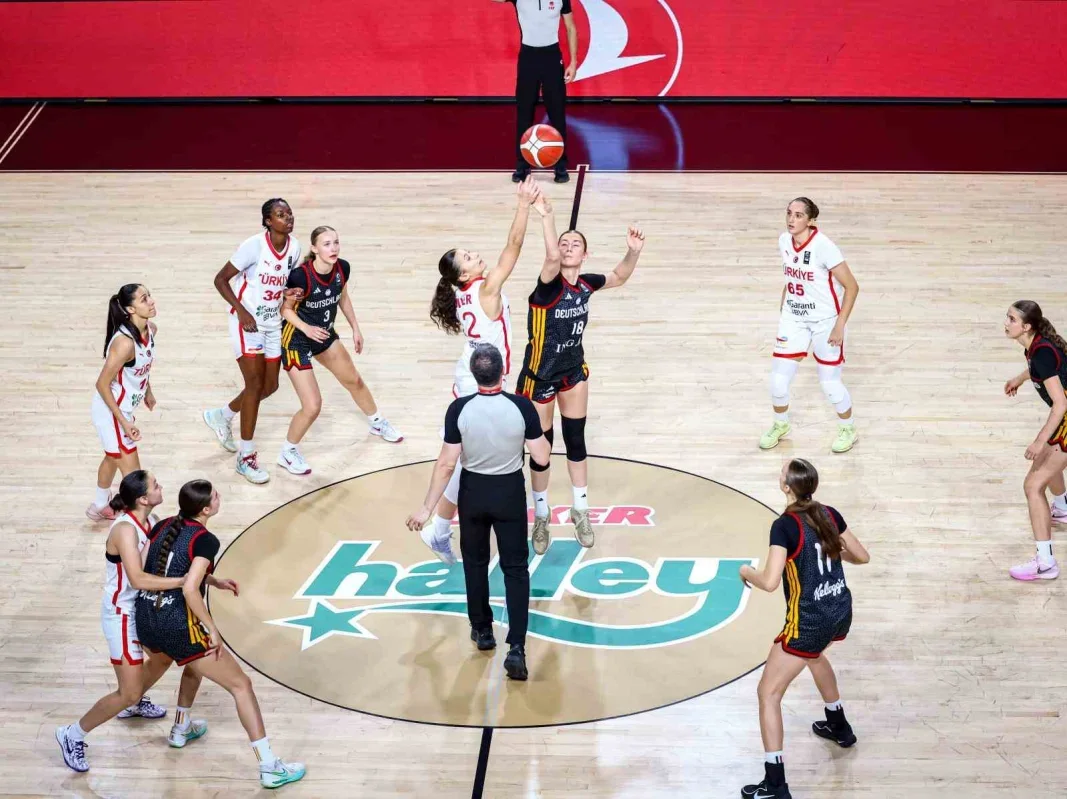 16 Yaş Altı Yıldız Kız Milli Takımı Almanya'yı 67-48 yendi