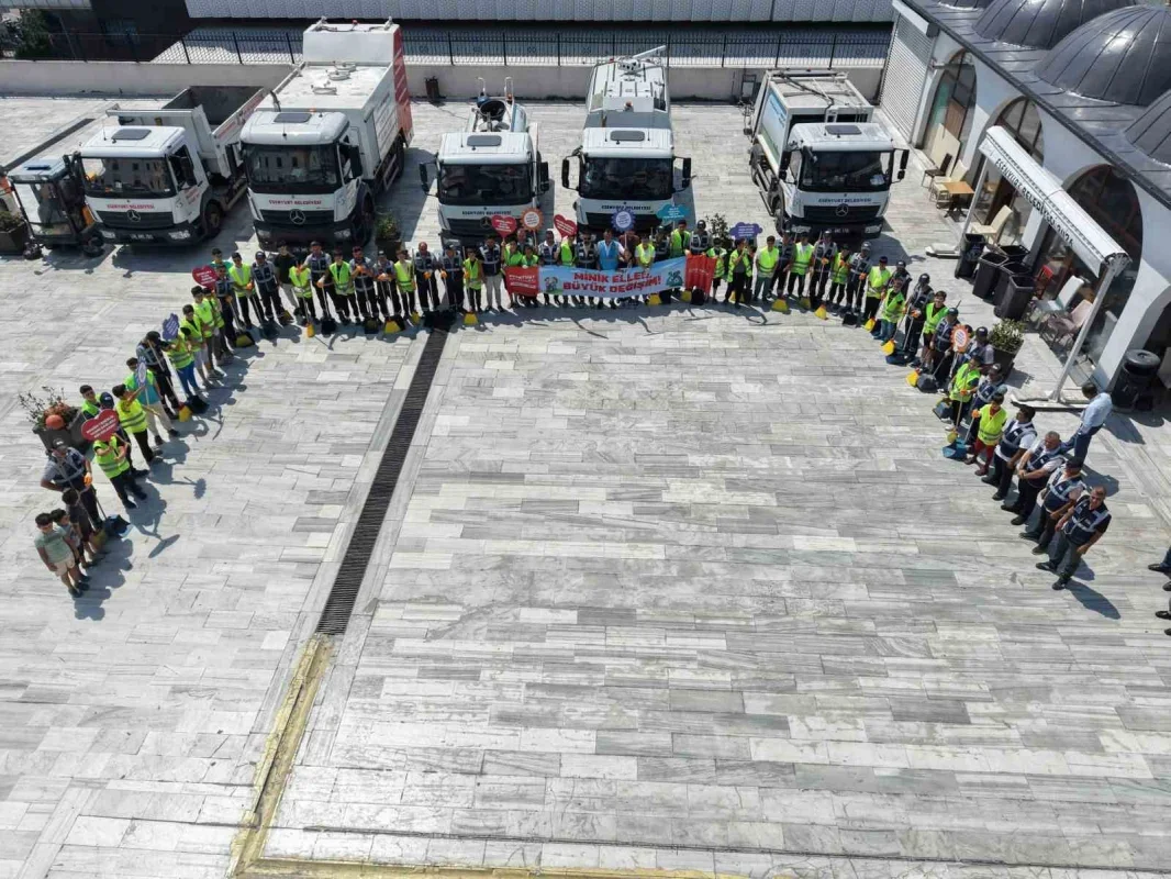 Esenyurt Belediyesi'nden çocuklarla çevre temizliği etkinliği