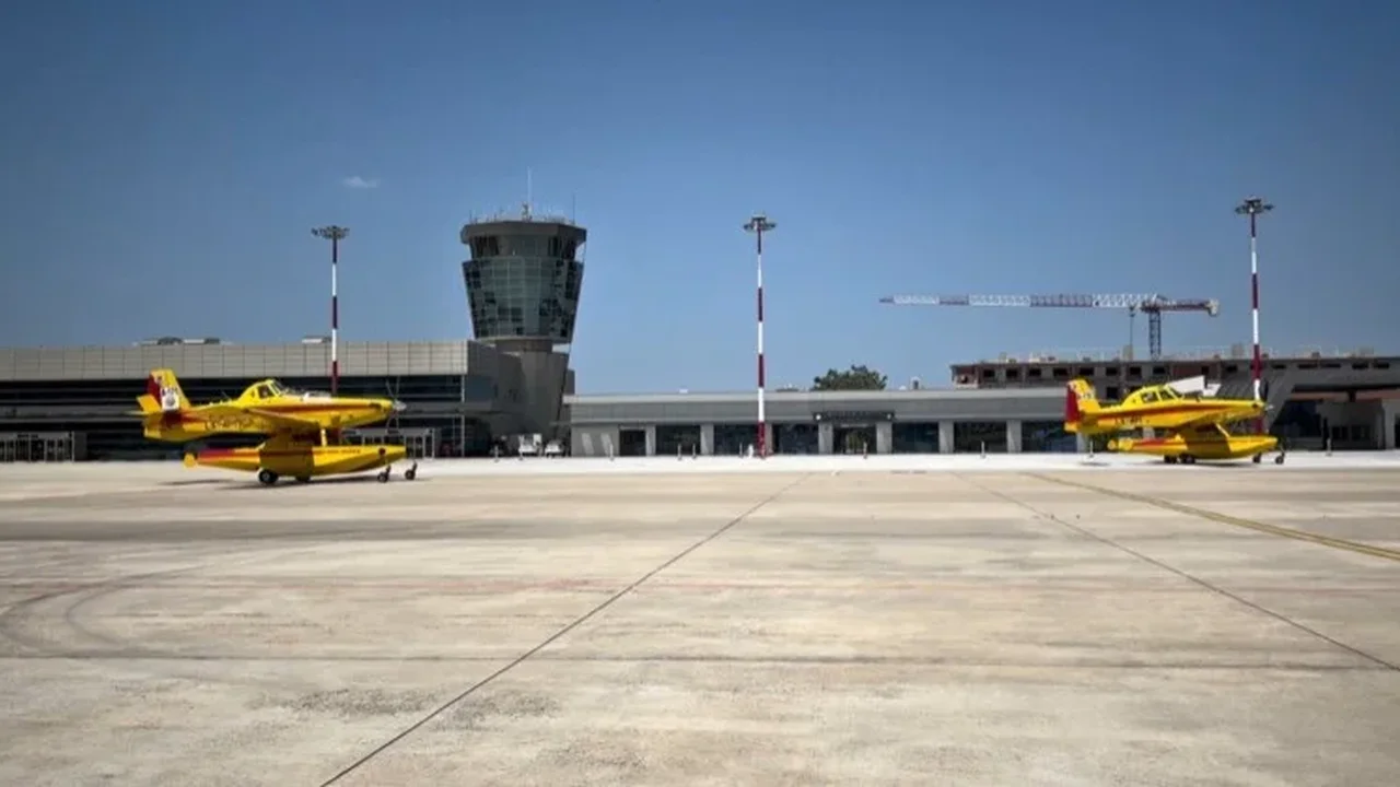 Fransa'da görev yapan 2 Türk yangın söndürme uçağı yurda döndü