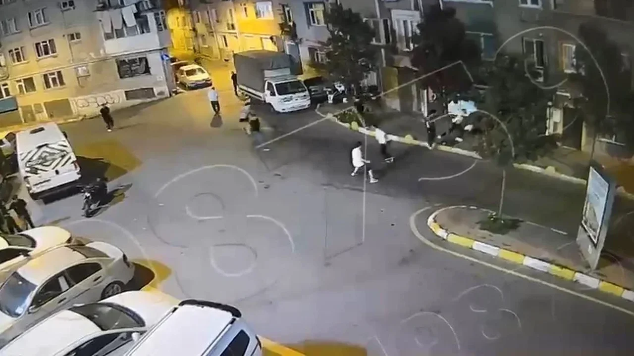 Fatih'te barışma buluşması kanlı bitti: 19 yaşındaki genç öldü