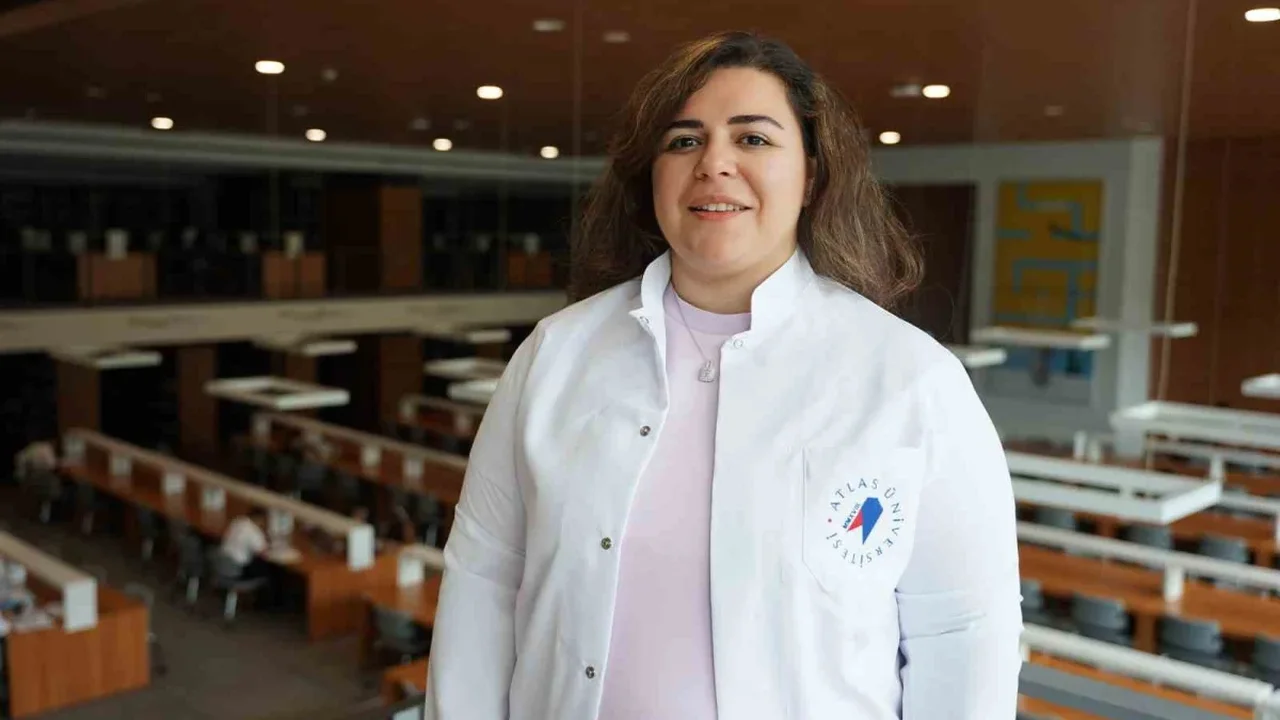 Yazın diş sağlığını korumak için 30 dakika kuralına dikkat