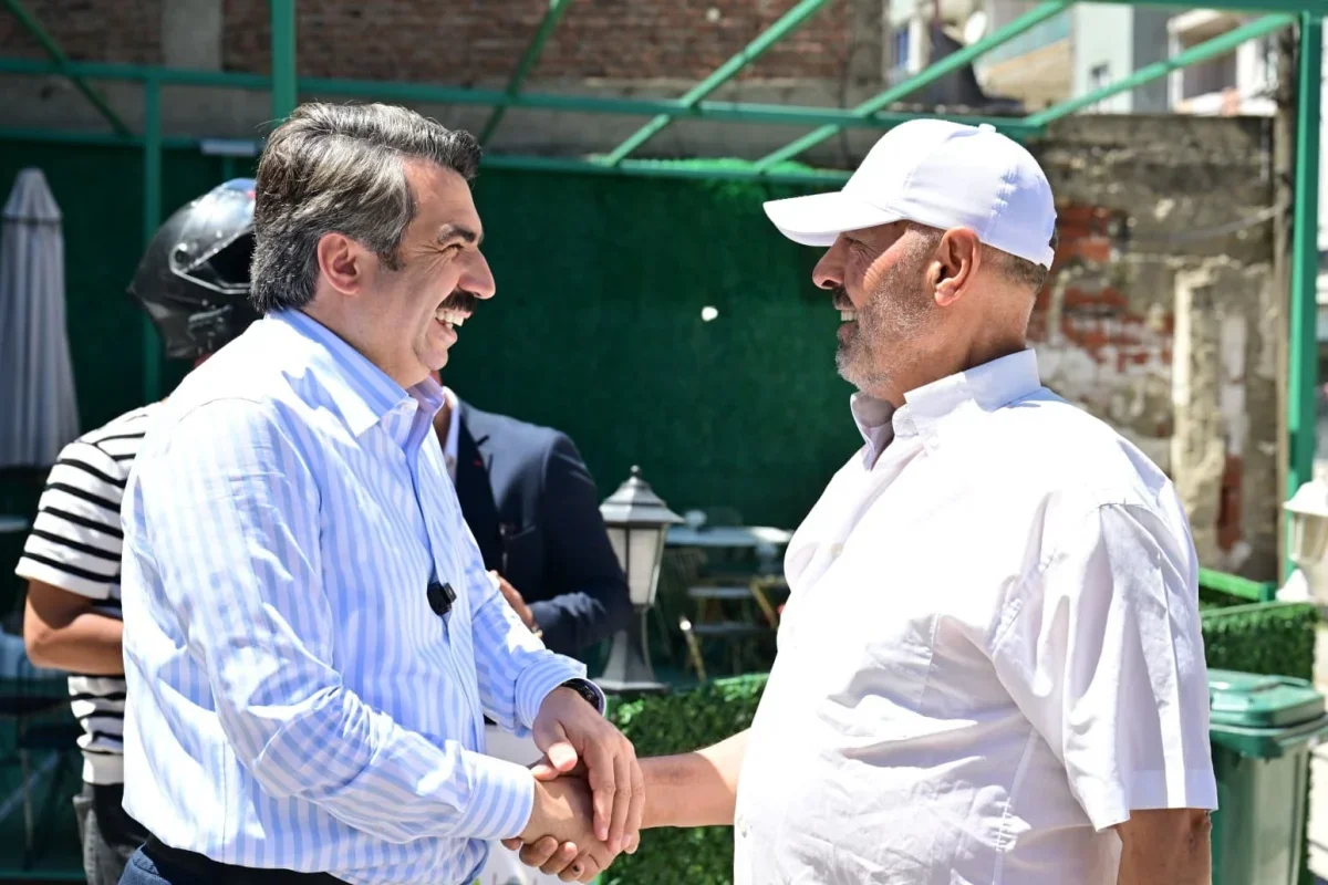 Oktay Yılmaz, Çiçek Caddesi esnafıyla Zümrütevler'de buluştu