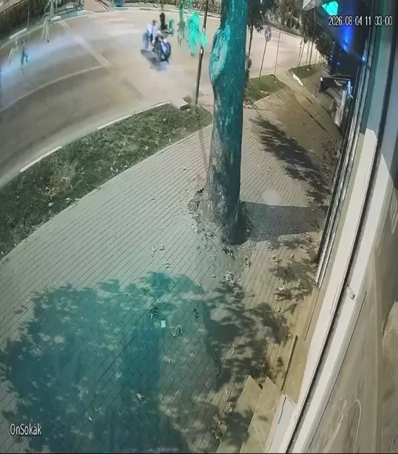 Bursa'da ATV sürücüsüne çarpan otomobil kamerada