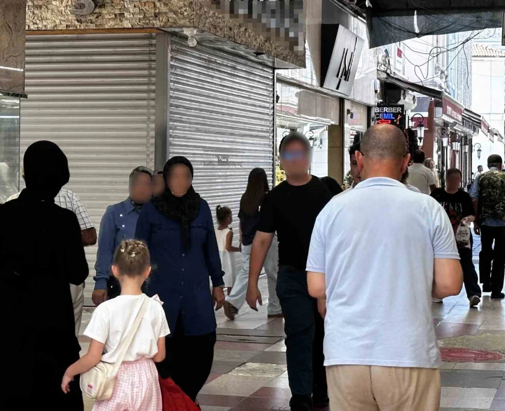 Uzun Çarşı'daki kuyumcu kepenk indirdi, 20 kişi mağdur oldu