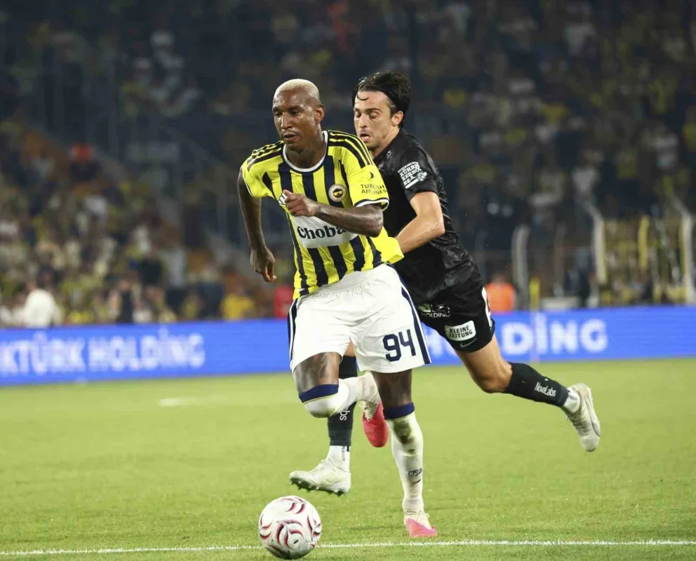 Fenerbahçe, Sturm Graz'ı 2-0 yendi: Şampiyonlar Ligi'nde avantaj
