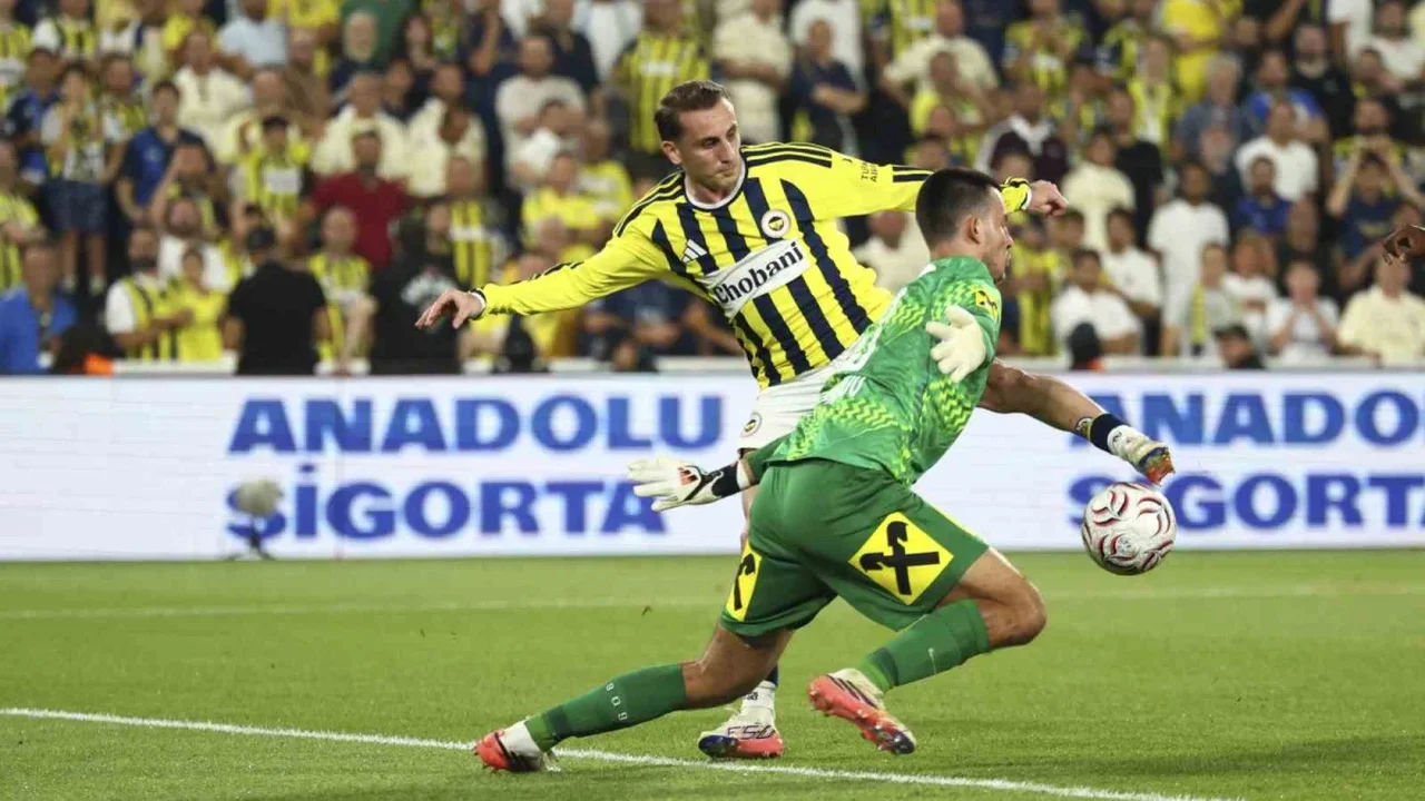 Fenerbahçe, Sturm Graz'ı 2-0 yendi: Şampiyonlar Ligi'nde avantaj