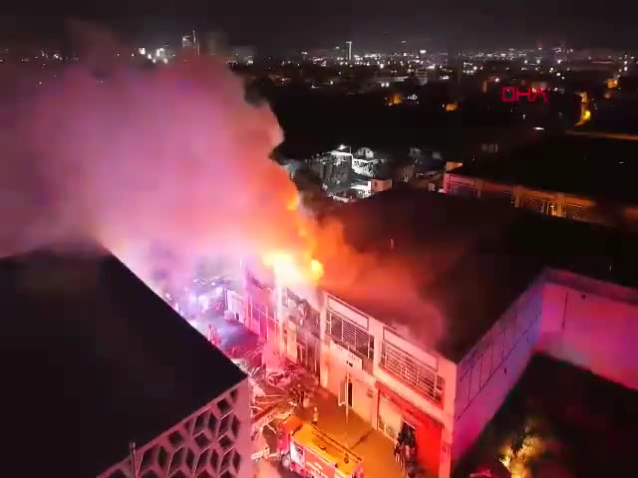Bursa’da iş yerinde yangın: İtfaiye ekiplerinin müdahalesi sürüyor