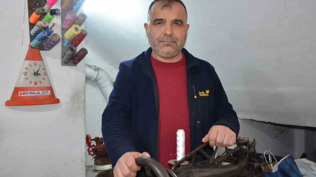 Bilecik'te son ayakkabı tamircilerinden Feyzullah Akça