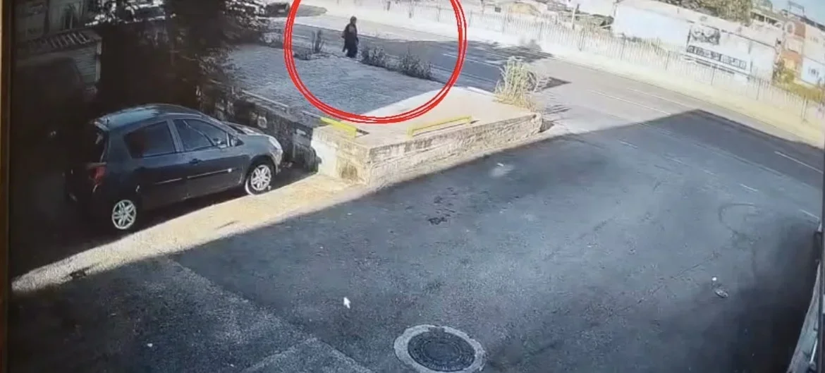 Bursa'da motosiklet duvara çarptı: Sürücü Batuhan Ömür öldü