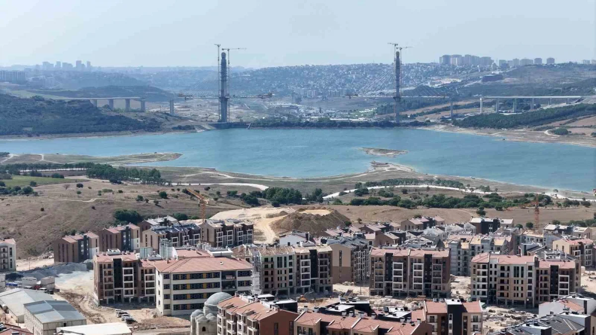 Arnavutköy'de TOKİ sosyal konutları hızla yükseliyor