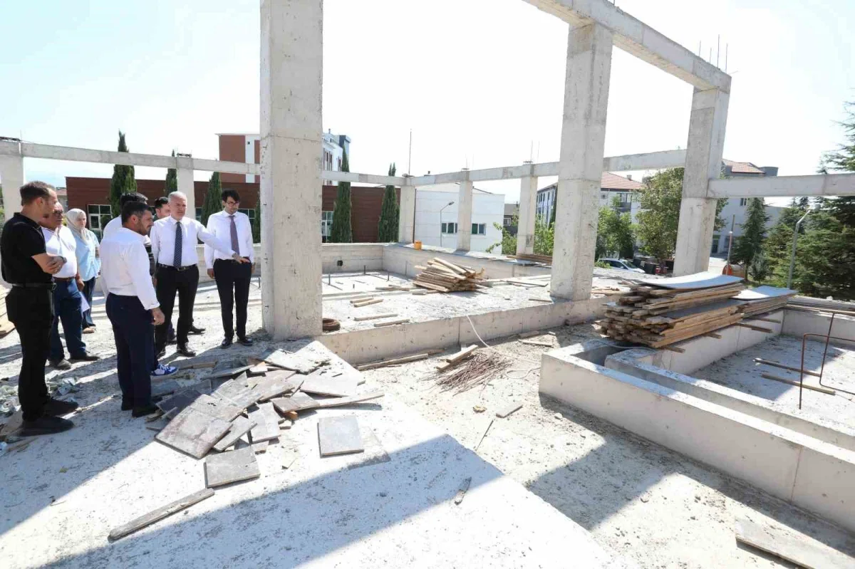 Alanyurt yüzme havuzu projesinde çalışmalar hız kesmiyor