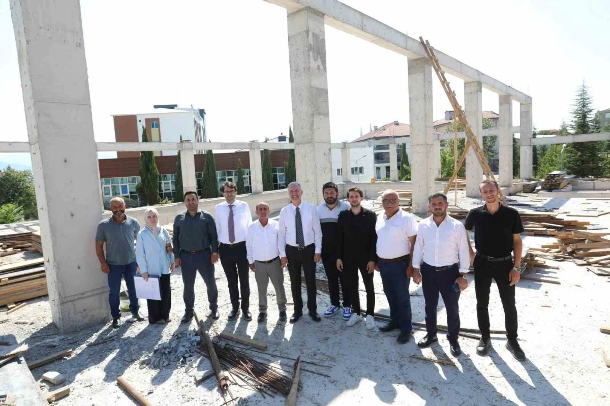 Alanyurt yüzme havuzu projesinde çalışmalar hız kesmiyor
