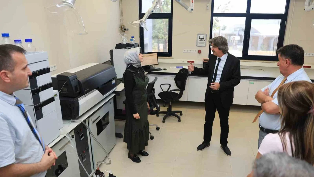 BUÜ'nün BİTUAM laboratuvarları sektörün kullanımına açıldı