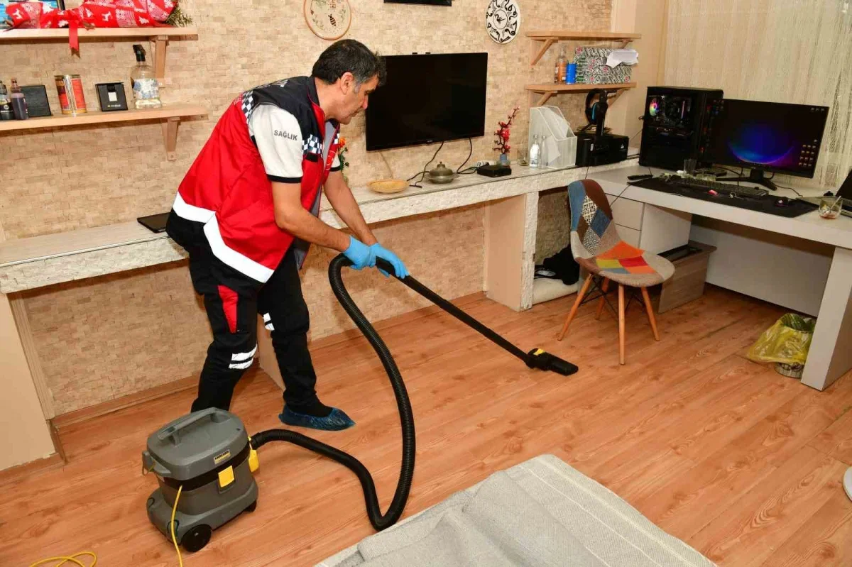 Esenyurt Belediyesi'nden ücretsiz ev temizliği desteği