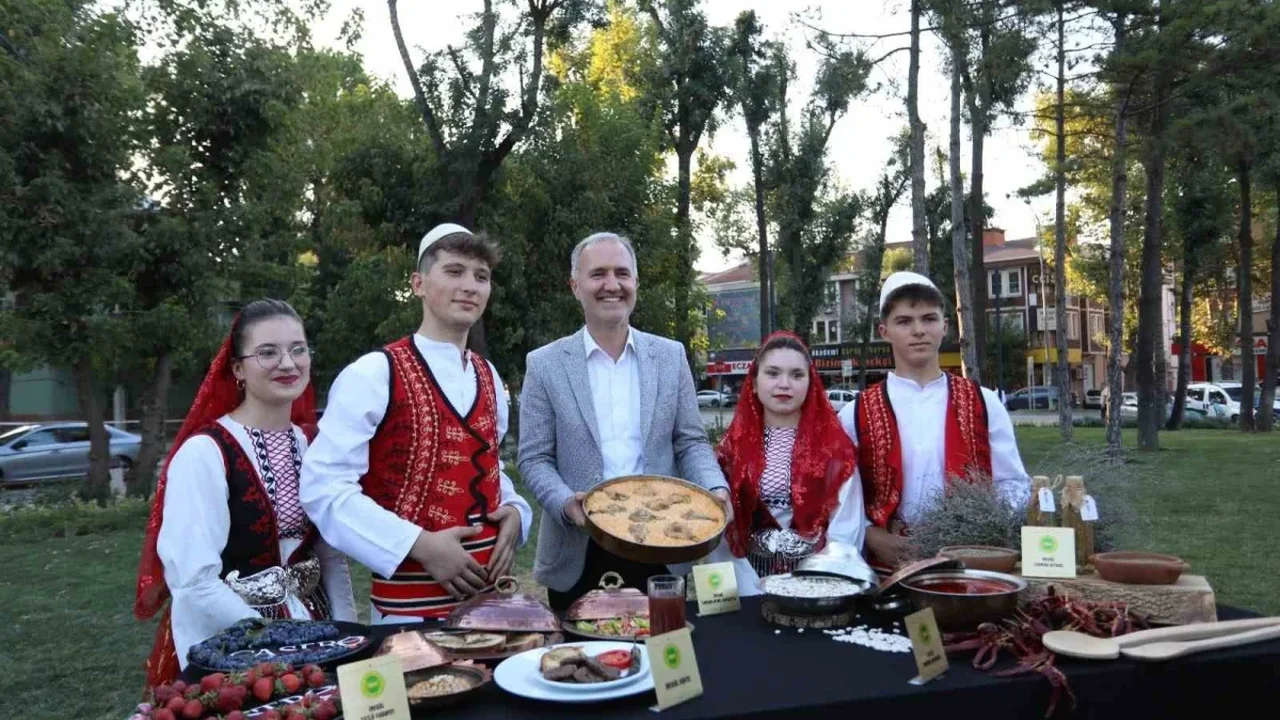 İnegöl Gastronomi Festivali 4-6 Eylül'de Heykel Meydanı'nda