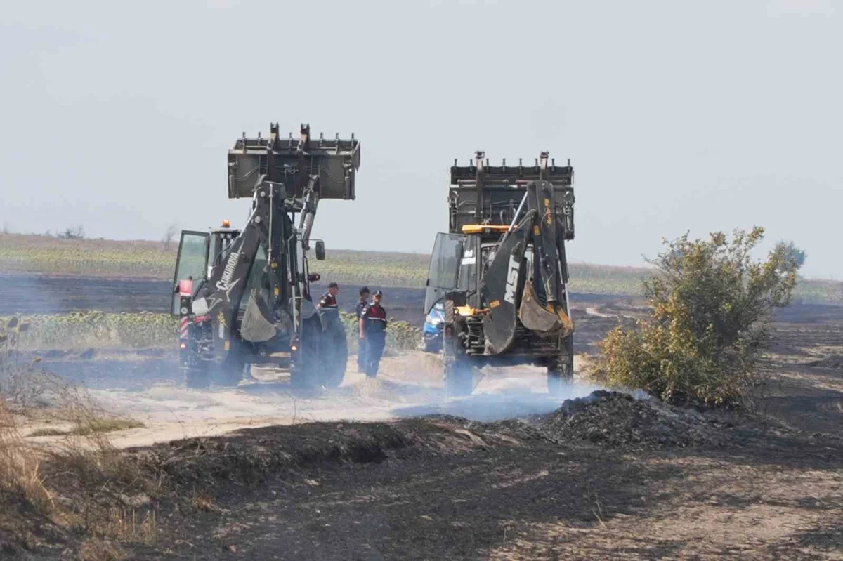 Edirne'de anız yangını 2 köy merasına ulaştı, alevler durduruldu