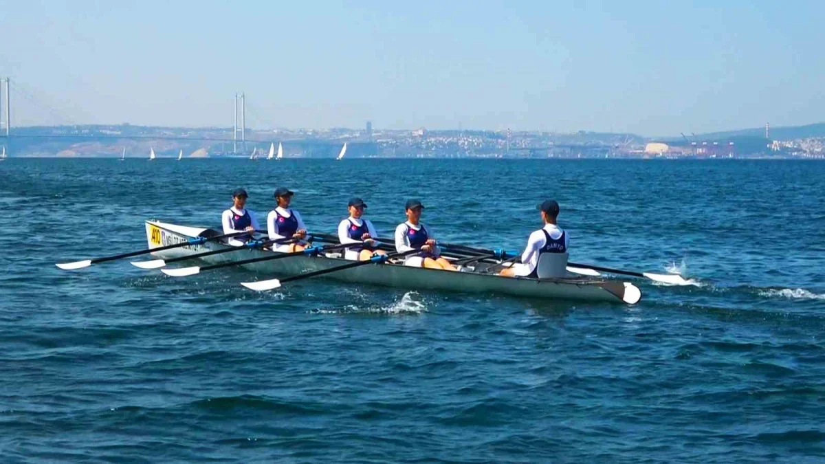 Deniz astsubay adayları Mavi Vatan için zorlu eğitim alıyor