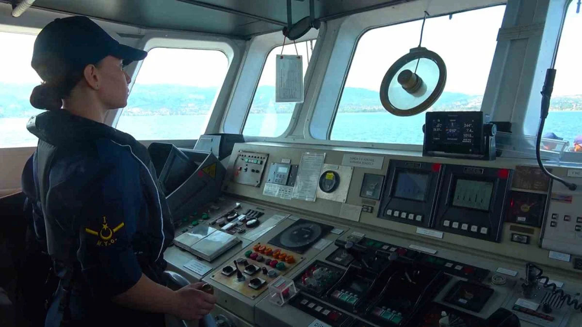 Deniz astsubay adayları Mavi Vatan için zorlu eğitim alıyor