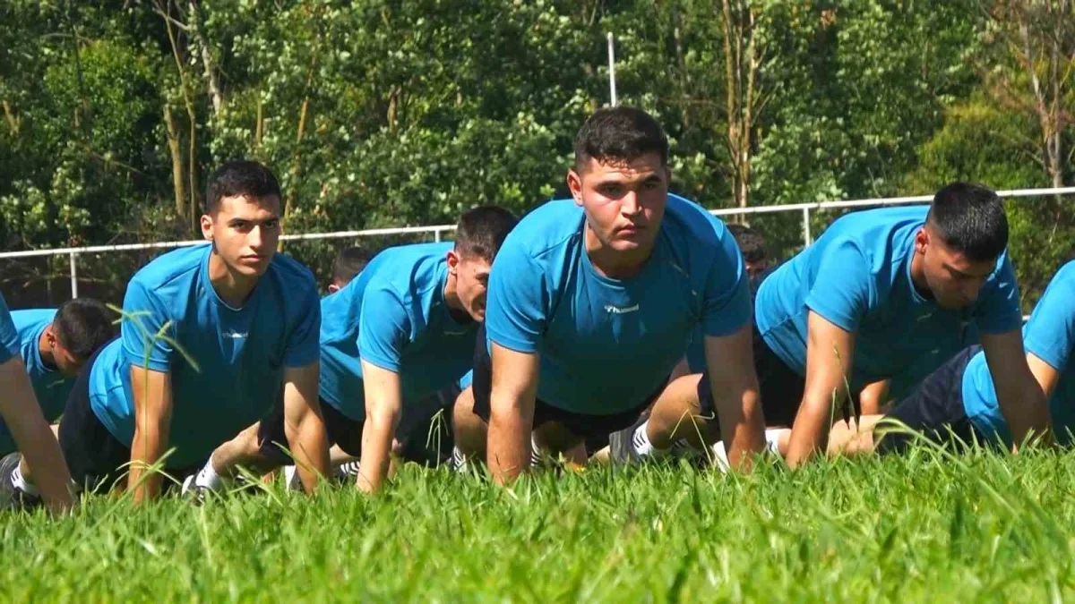 Deniz astsubay adayları Mavi Vatan için zorlu eğitim alıyor
