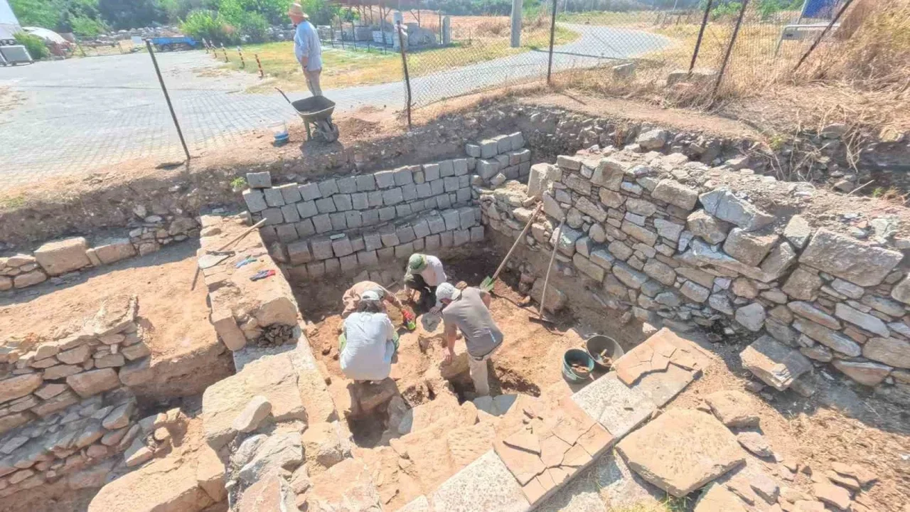 Parion Antik Kenti'nde 2026 kazı çalışmaları iki alanda başladı
