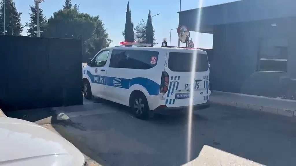 Bursa'da zorla hesap açtırıp kara para aklayan 11 şüpheli yakalandı