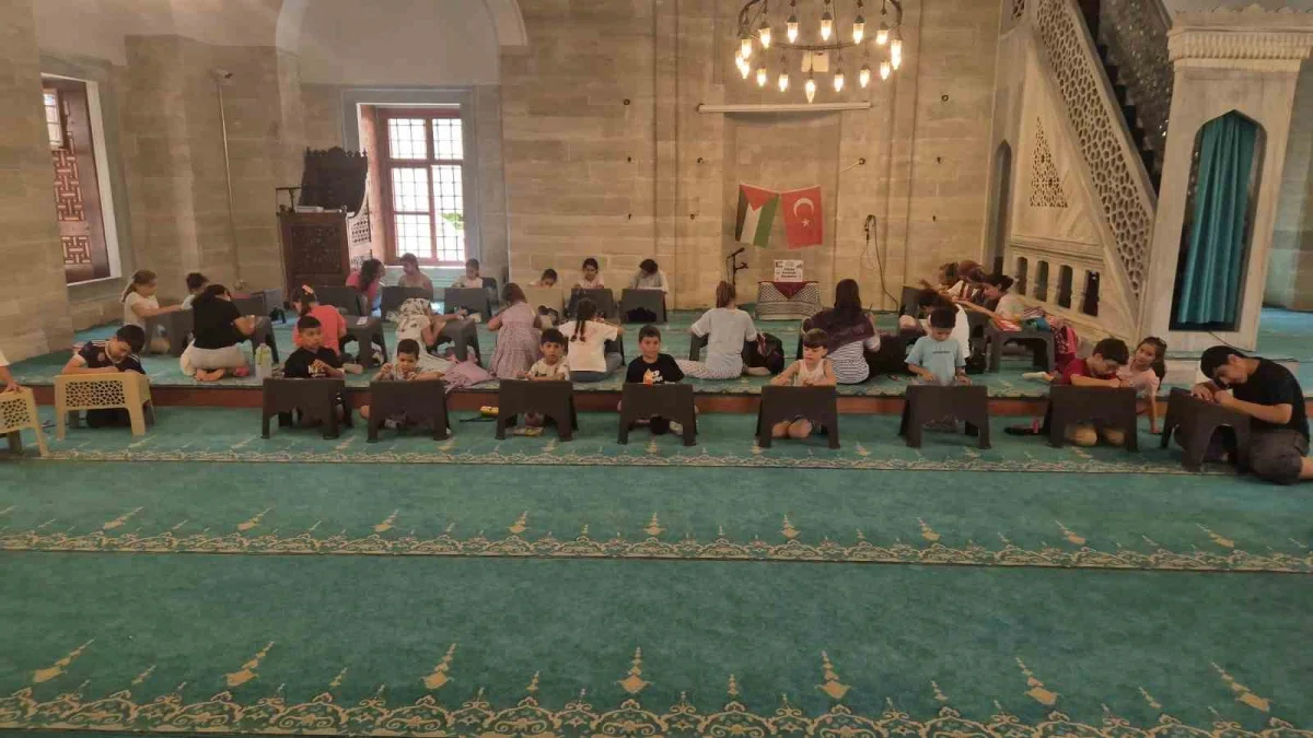Süleymanpaşa'da öğrenciler kumbaralarını Filistin için bağışladı