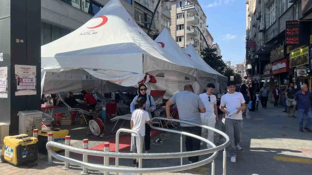 Kızılay'ın Şirinevler Meydanı'ndaki kan bağışı talebine İBB'den ret