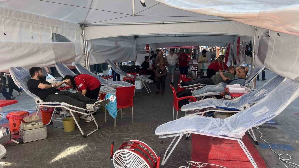 Kızılay'ın Şirinevler Meydanı'ndaki kan bağışı talebine İBB'den ret