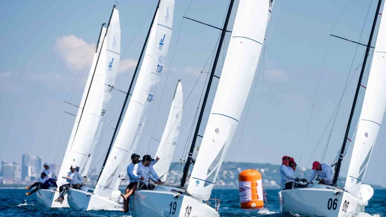 TAYK-Eker Olympos Regatta'da ilk günün lideri Team Nautique Yachting