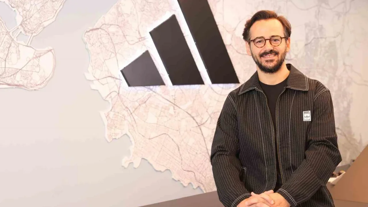 Eczacıbaşı Peron İstanbul'a adidas'tan resmi forma sponsorluğu