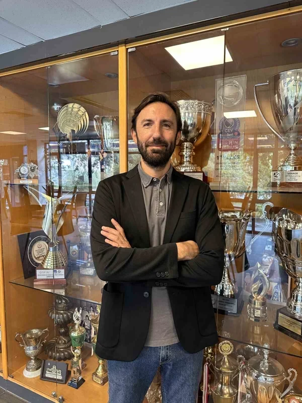 Eczacıbaşı Peron İstanbul'a adidas'tan resmi forma sponsorluğu
