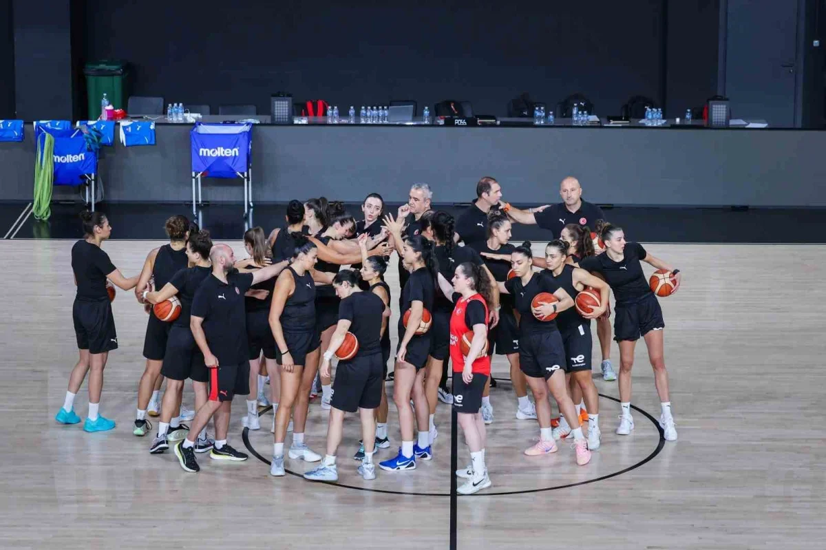 A Milli Kadın Basketbol Takımı Berlin'de hazırlıklarını sürdürüyor
