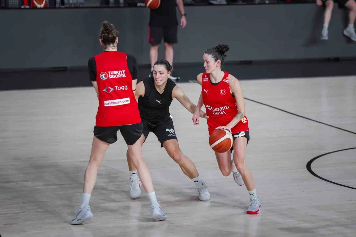 A Milli Kadın Basketbol Takımı Berlin'de hazırlıklarını sürdürüyor