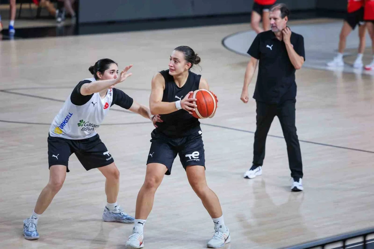 A Milli Kadın Basketbol Takımı Berlin'de hazırlıklarını sürdürüyor