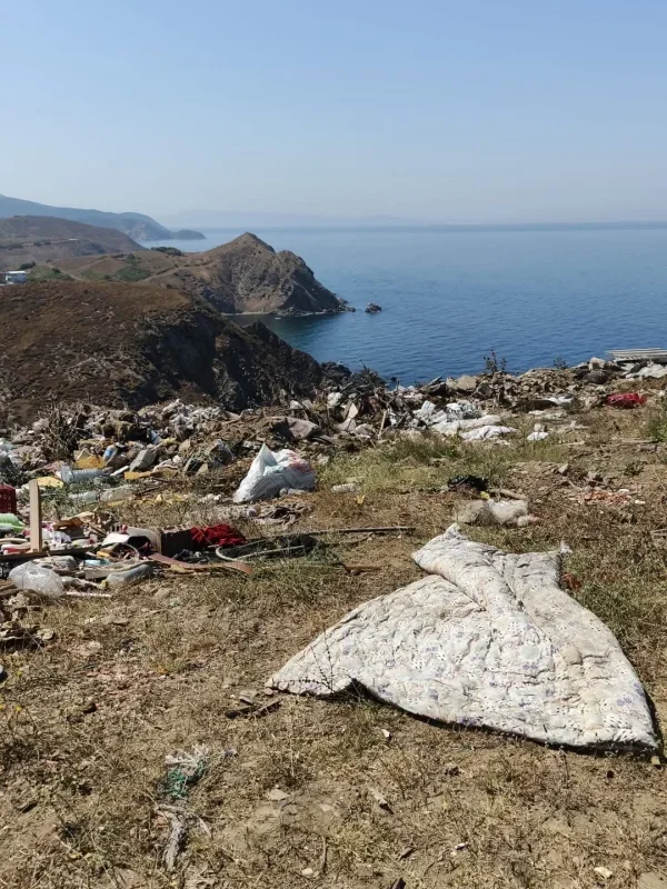 Kapıdağ Yarımadası'nda çöp manzaraları tepki çekiyor