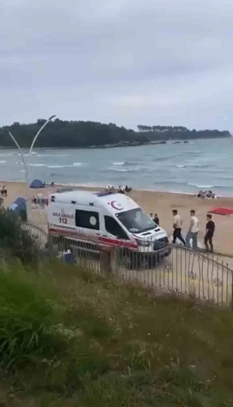 Kandıra'da ablasını kurtarmak isteyen 19 yaşındaki genç öldü