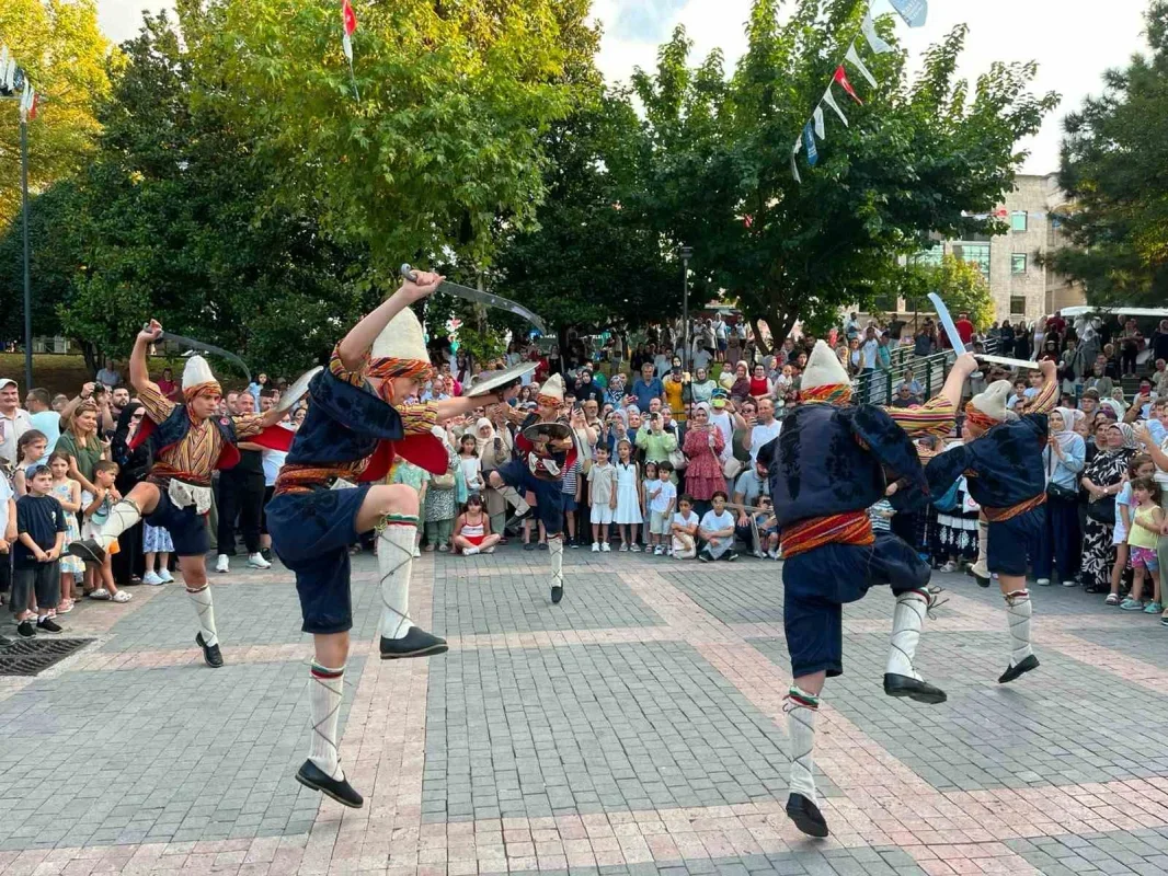 Bursa'da fetih coşkusu mehter konserleriyle sürüyor