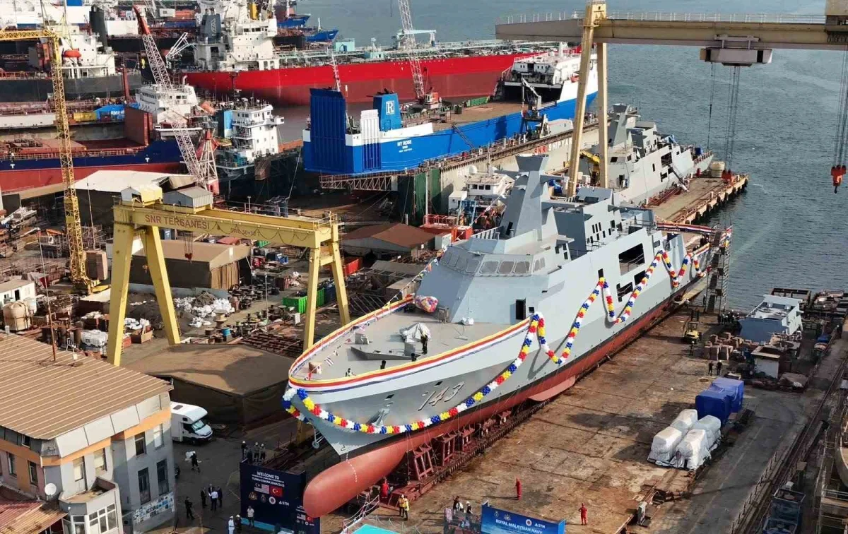 STM, Malezya'ya 3 korvetin sonuncusunu da denize indirdi