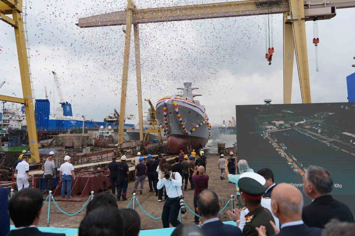 STM, Malezya'ya 3 korvetin sonuncusunu da denize indirdi