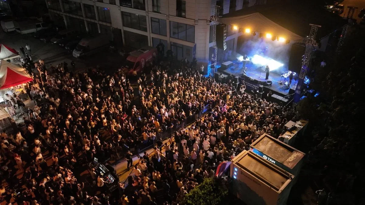 Gürsu'da 28. Armut Festivali konserlerle coşkuyla sona erdi