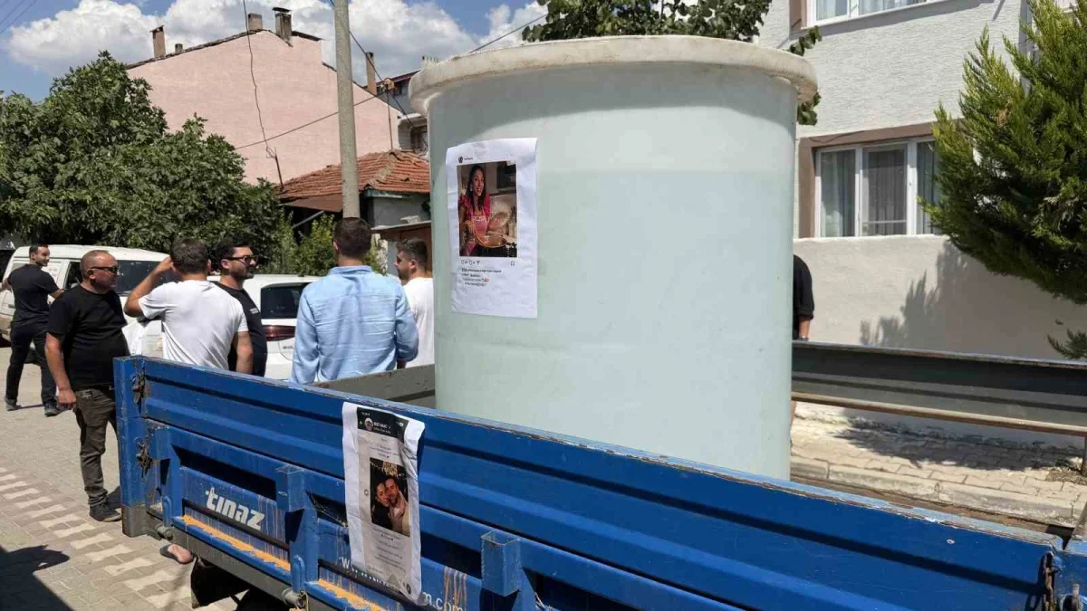 İznik'te damat su tankına atıldı, renkli anlar kamerada