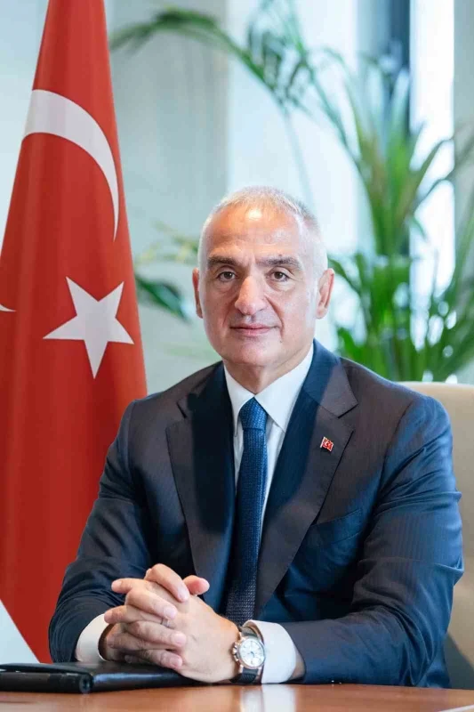 Aspendos'ta 2 bin 400 yıllık güreşçi mezarı bulundu