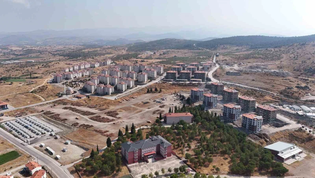 Sındırgı depreminin üzerinden 1 yıl geçti, 1.181 yapı tamamlanıyor