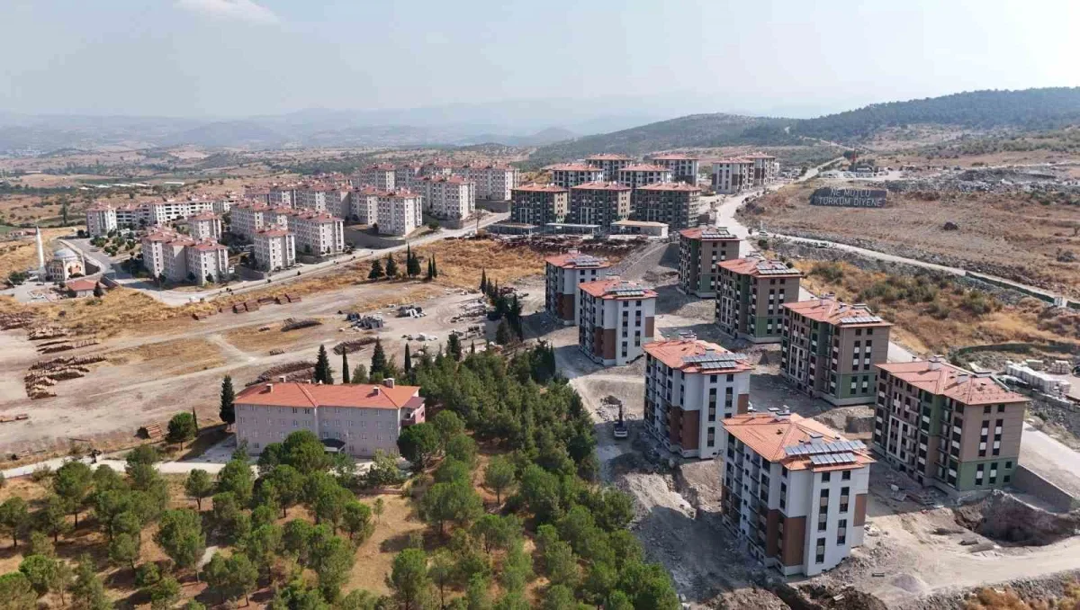 Sındırgı depreminin üzerinden 1 yıl geçti, 1.181 yapı tamamlanıyor